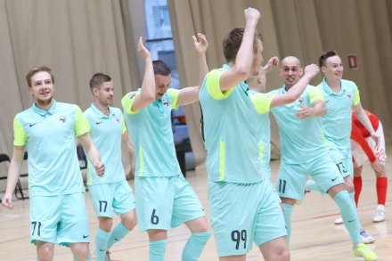 Новокузнецкий Сиб-Транзит пробился в полуфинал Высшей Лиги АМФР