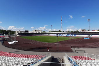 Открытие футбольного сезона на стадионе 